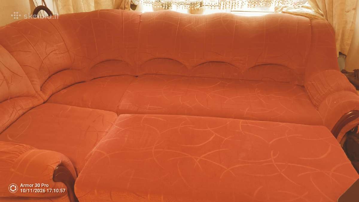 Raudona kampine sofa - nuotraukos Nr. 2