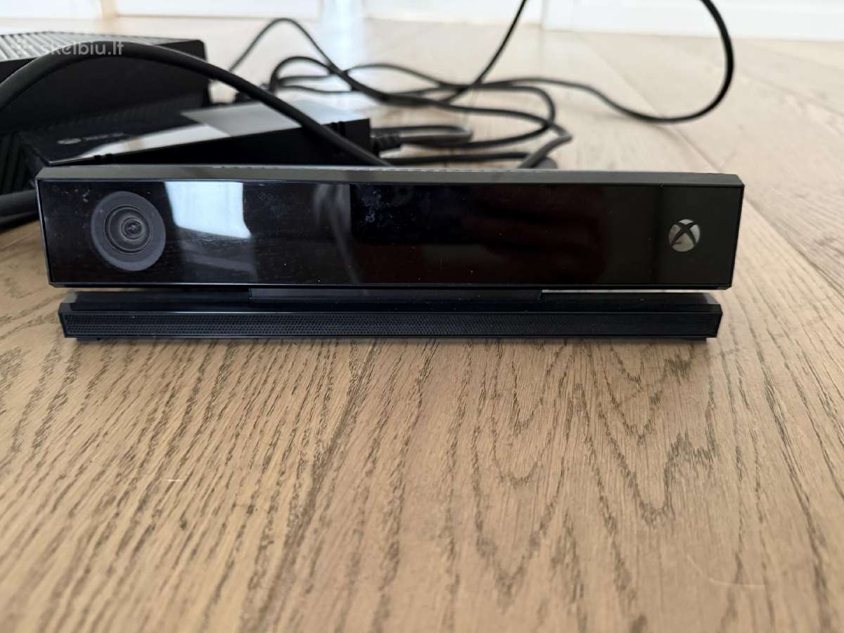 Xbox One konsolė, kamera, 2 pultais, ausinės - nuotraukos Nr. 2