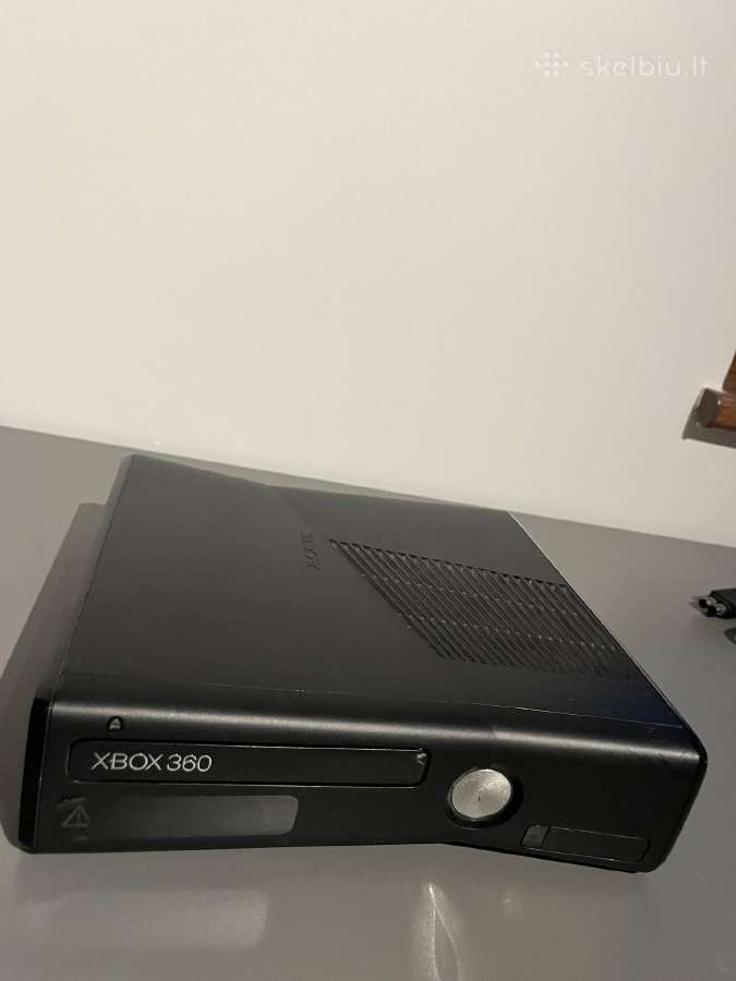 Xbox 360 + 2 pulteliai + Kinect + 18 žaidimų - nuotraukos Nr. 5