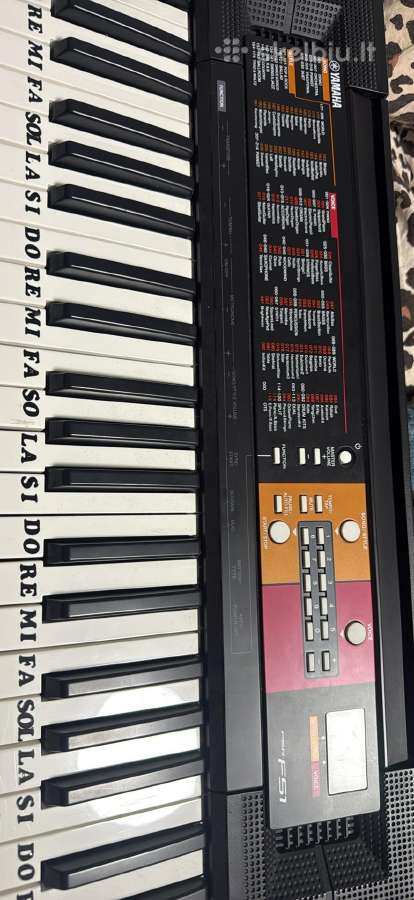 Pianinas Yamaha - nuotraukos Nr. 2