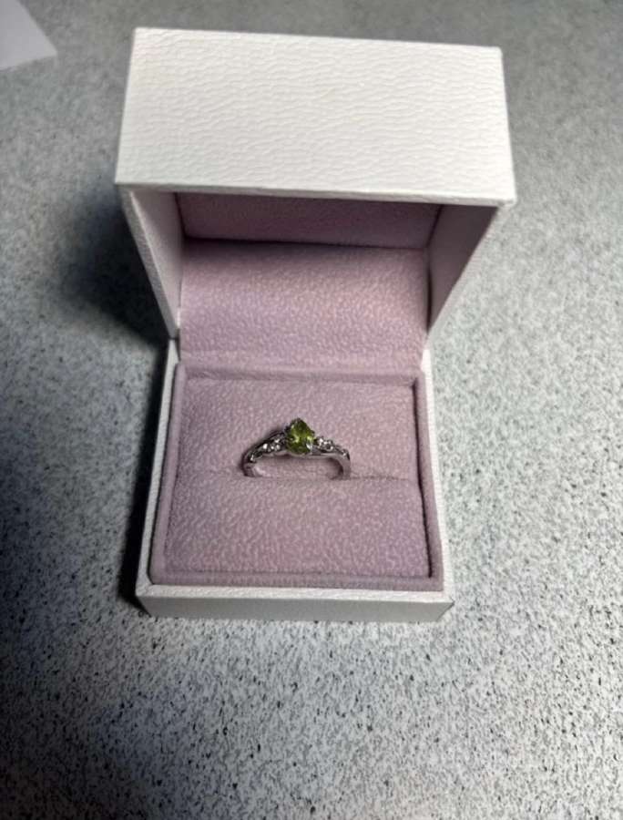 Azura Jewelry žiedas su peridotu - nuotraukos Nr. 2