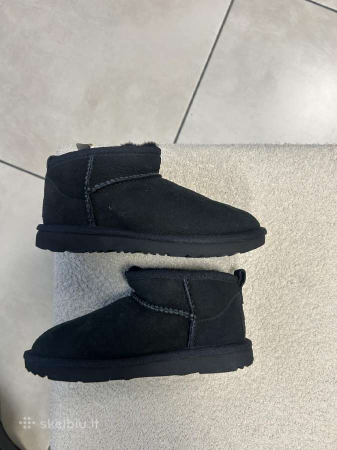 Ugg Classic Mini II juodi zomšiniai vaikiski - nuotraukos Nr. 2