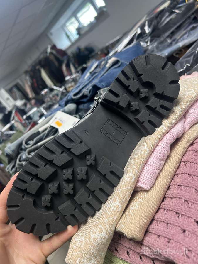 Tommy Jeans moteriški juodi aulinukai - nuotraukos Nr. 5