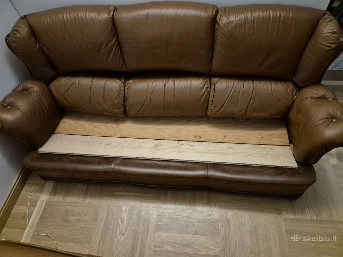 Odinė sofa ir pufas - nuotraukos Nr. 8