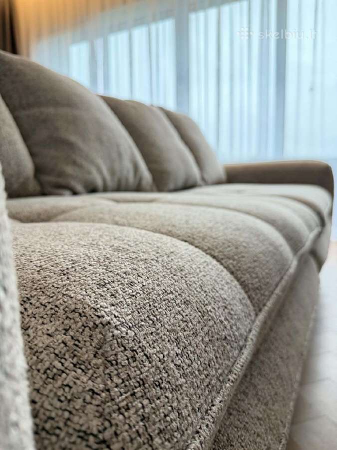 Graži, geros kokybės sofa lova su dviem pufais - nuotraukos Nr. 4