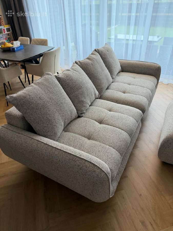 Graži, geros kokybės sofa lova su dviem pufais - nuotraukos Nr. 3