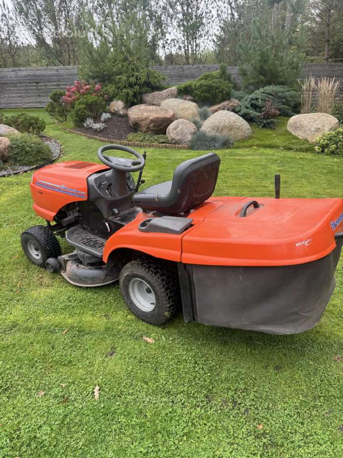 Vejos pjovimo traktoriukas Husqvarna Ct 135 - nuotraukos Nr. 3