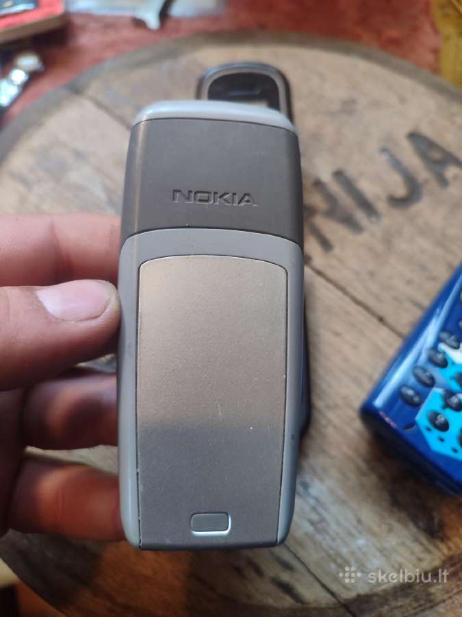 Seni mygtukiniai telefonai - nuotraukos Nr. 5