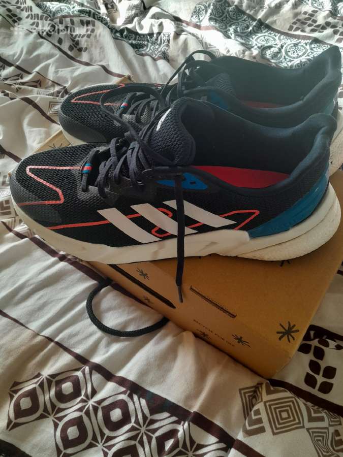 Adidas kedai - nuotraukos Nr. 2