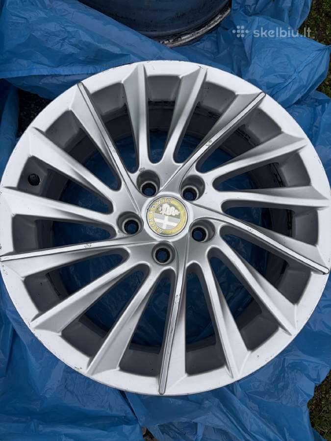 Alfa romeo ratlankiai - nuotraukos Nr. 2