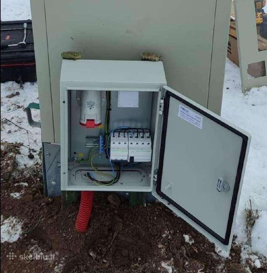 Perku lauko elektros skydinę. - nuotraukos Nr. 2