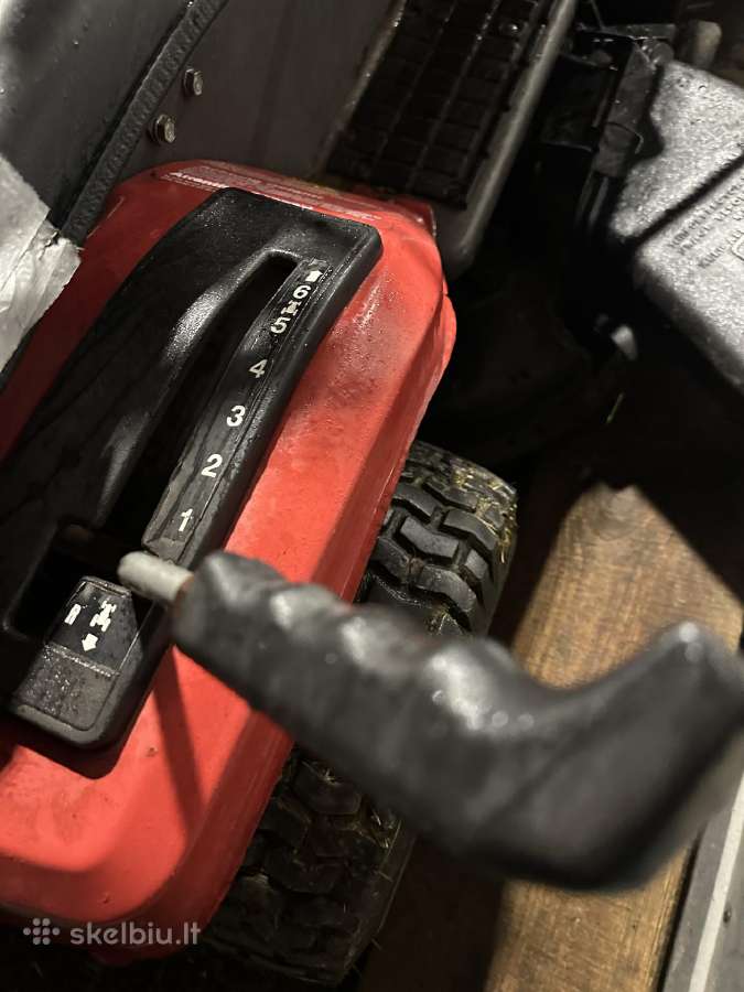 Massey-furgusion 20-12 sodo traktoriukas - nuotraukos Nr. 8