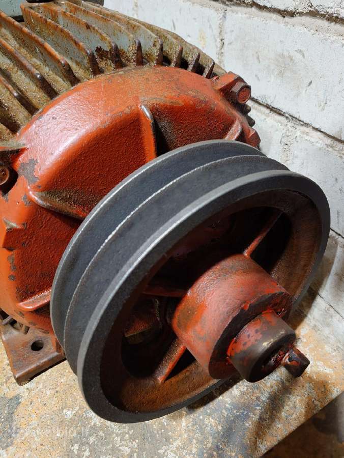 Trifazis elektros variklis 15 kw 975 aps - nuotraukos Nr. 4