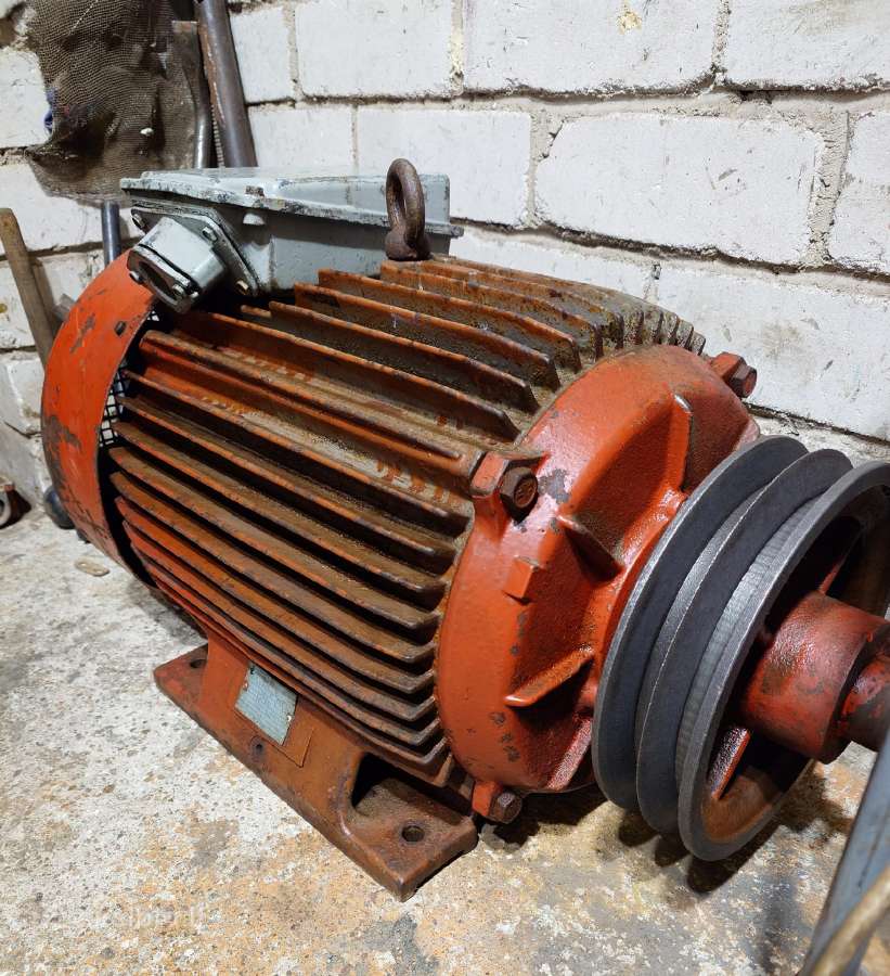 Trifazis elektros variklis 15 kw 975 aps - nuotraukos Nr. 7