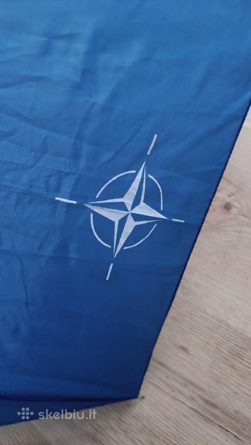Skėtis su Nato vėliava - nuotraukos Nr. 2