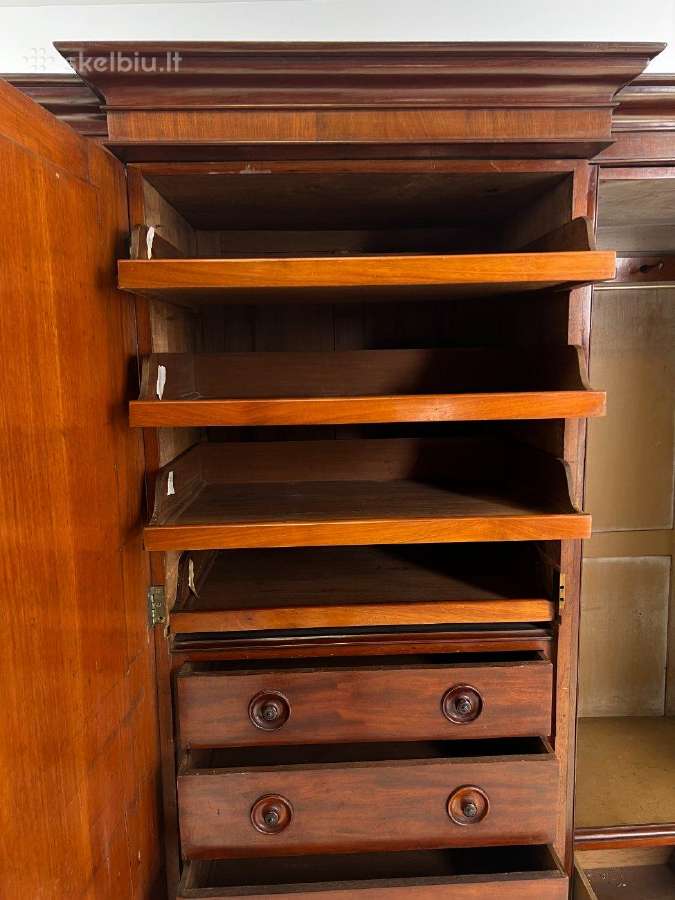 Trijų durų raudonmedžio rūbų spinta - nuotraukos Nr. 7