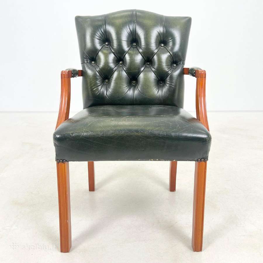 Chesterfield riešutmedžio krėslas - nuotraukos Nr. 2