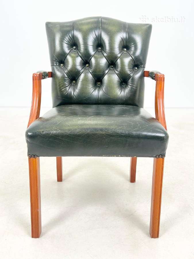 Chesterfield riešutmedžio krėslas - nuotraukos Nr. 3