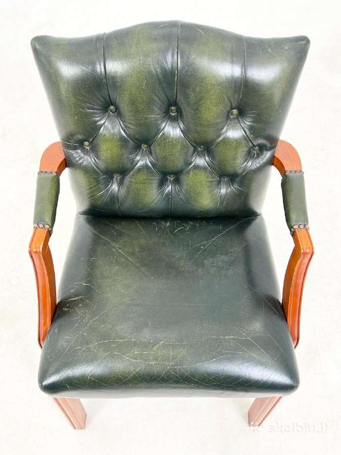 Chesterfield riešutmedžio krėslas - nuotraukos Nr. 6