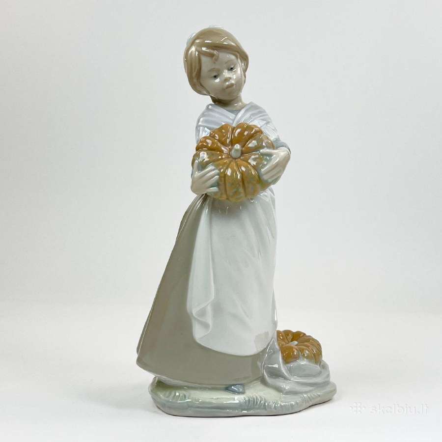 Nao by Lladro mergaitės su moliūgais statula - nuotraukos Nr. 2