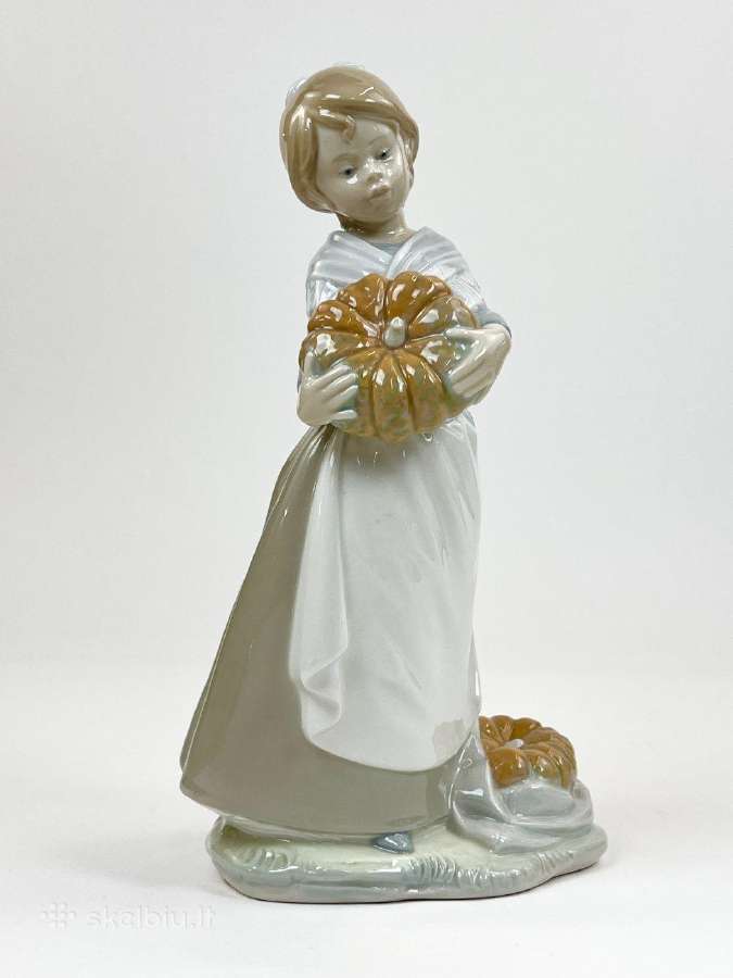 Nao by Lladro mergaitės su moliūgais statula - nuotraukos Nr. 3