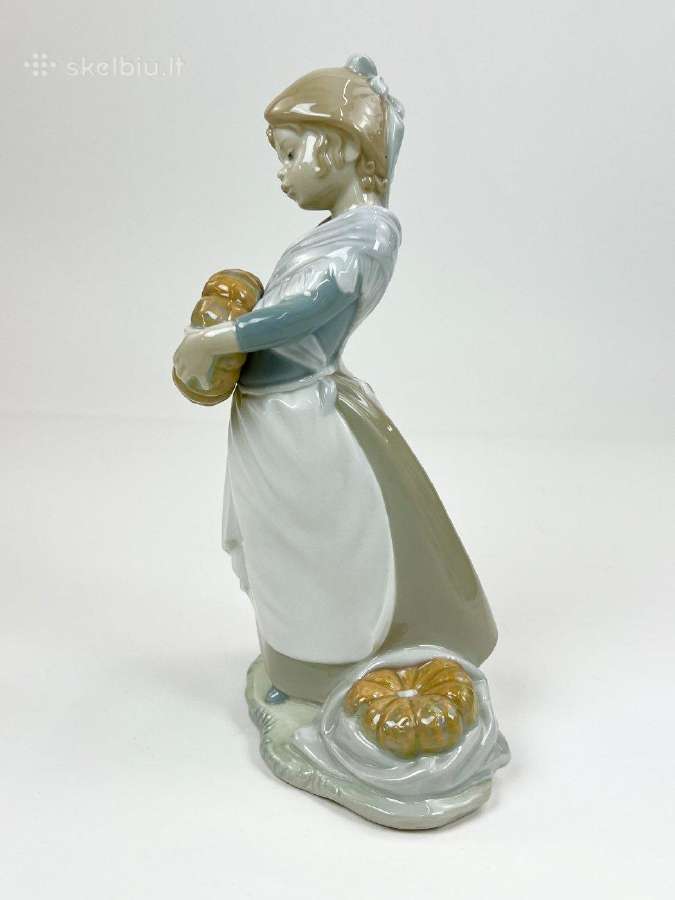 Nao by Lladro mergaitės su moliūgais statula - nuotraukos Nr. 5