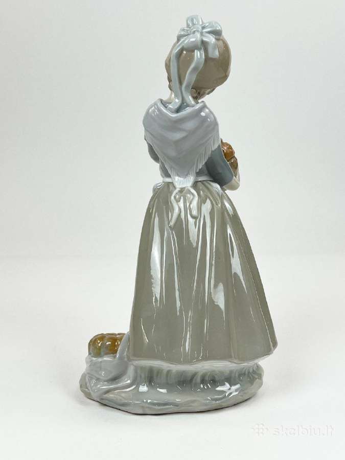 Nao by Lladro mergaitės su moliūgais statula - nuotraukos Nr. 6