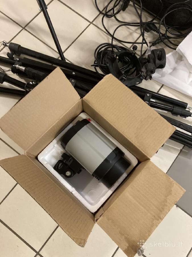3 studijinės foto blykstės su stovais ir sofboxai - nuotraukos Nr. 2