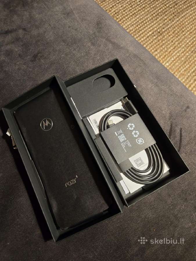 Razr Motorola + 2025 ultra 50 - nuotraukos Nr. 4