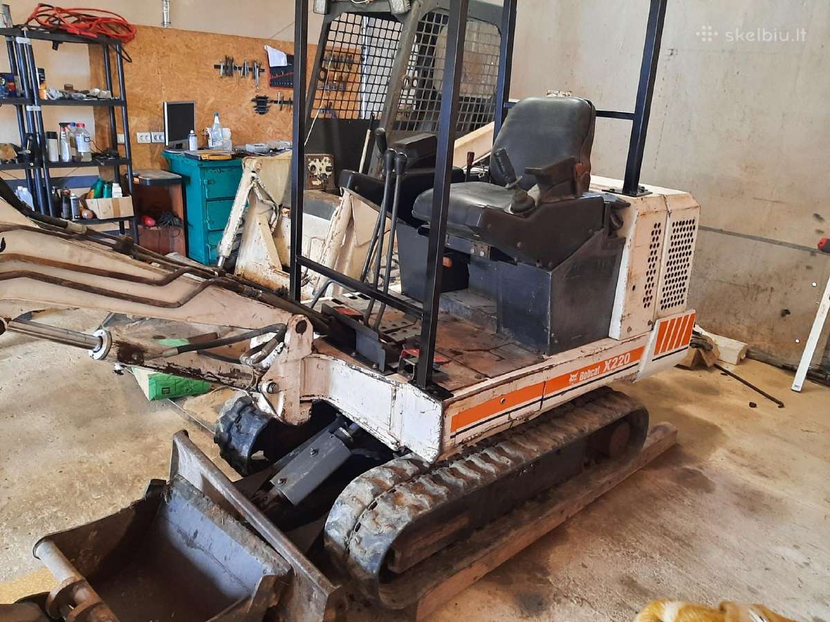 Miniekskavatorius bobcat x220 - nuotraukos Nr. 2