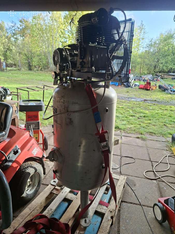 Vertikalus oro kompresorius 270ltr resyveris - nuotraukos Nr. 4