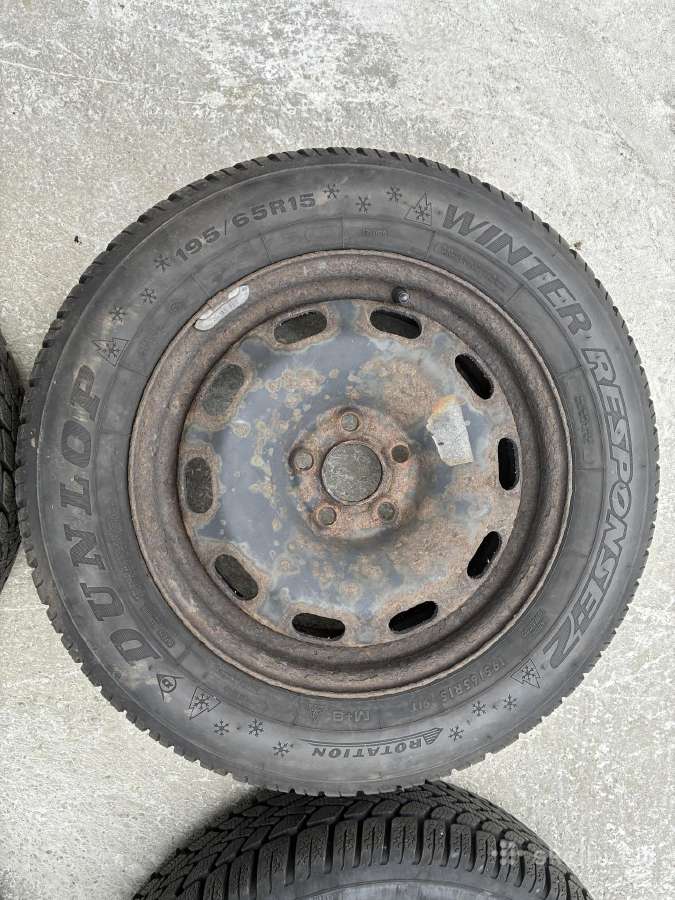 R15 ratlankiai su Dunlop žieminėmis padangomis - nuotraukos Nr. 2