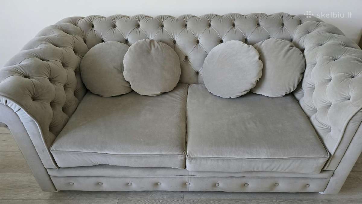 Chesterfield stiliaus sofų komplektas su staliuku - nuotraukos Nr. 4