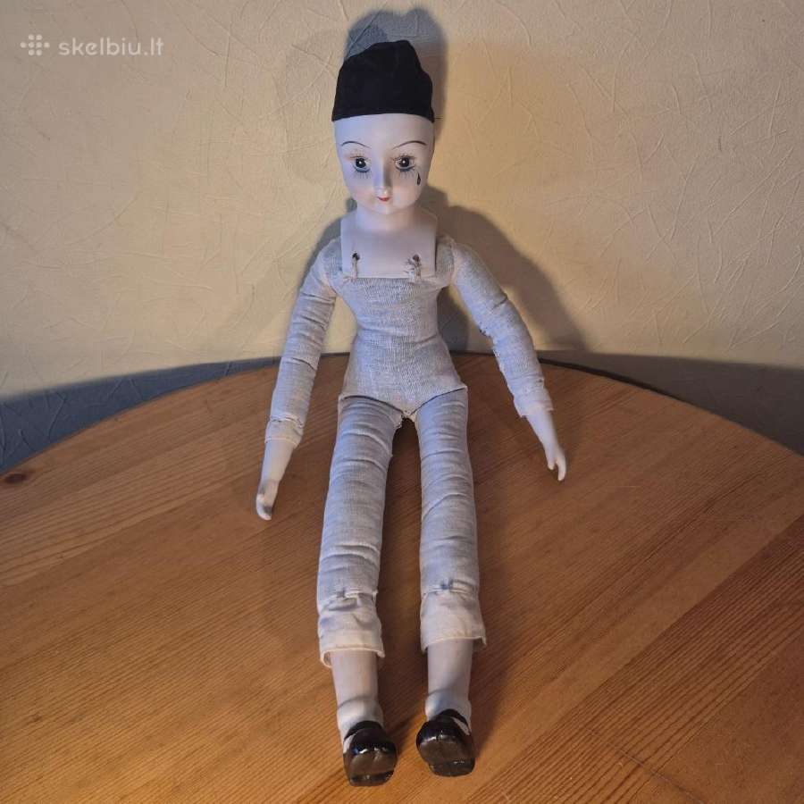 Vintažinė porcelianinė lėlė Pierrot (Pjero / Liūdn - nuotraukos Nr. 2