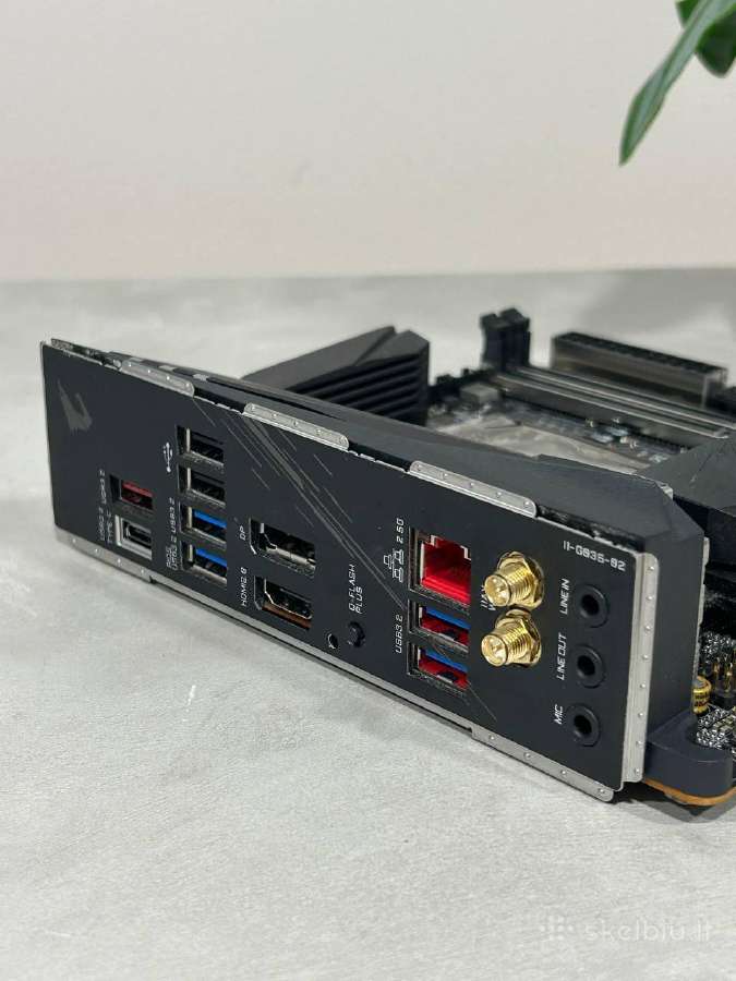 Motininė plokštė Gigabyte Z490i Aorus Ultra - nuotraukos Nr. 6