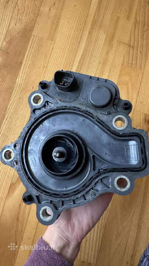 Toyota Auris 1.8 Hybrid elektrinis vandens - nuotraukos Nr. 3
