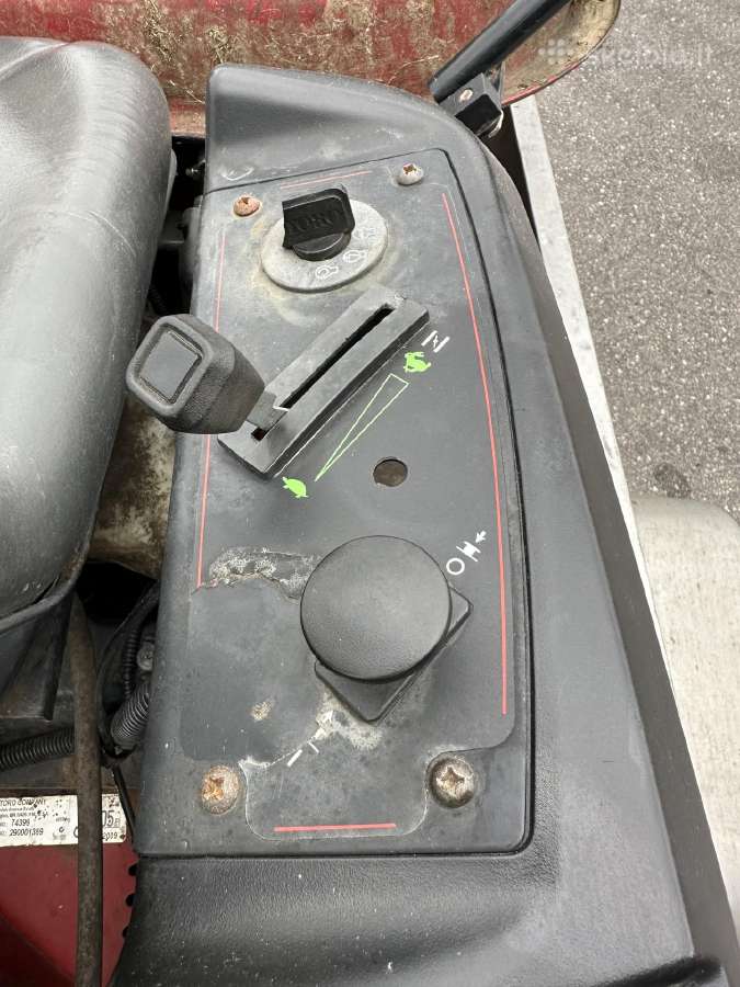 Toro Z5020 nulinio apsisukimo traktoriukas - nuotraukos Nr. 5