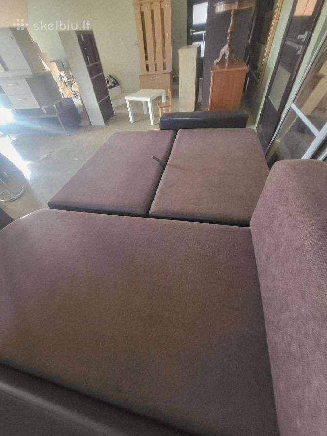 Puikios bukles kampas ir staliukas - nuotraukos Nr. 5