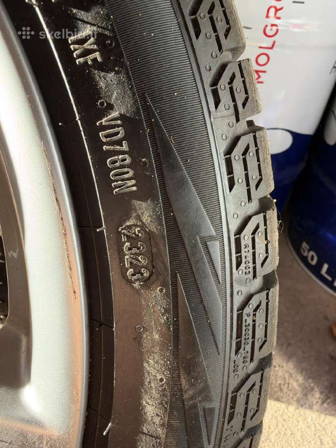 Parduodu Pirelli žiemines padangas - nuotraukos Nr. 3