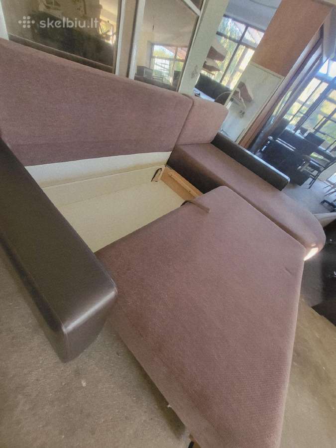 Puikios bukles kampas ir staliukas - nuotraukos Nr. 11