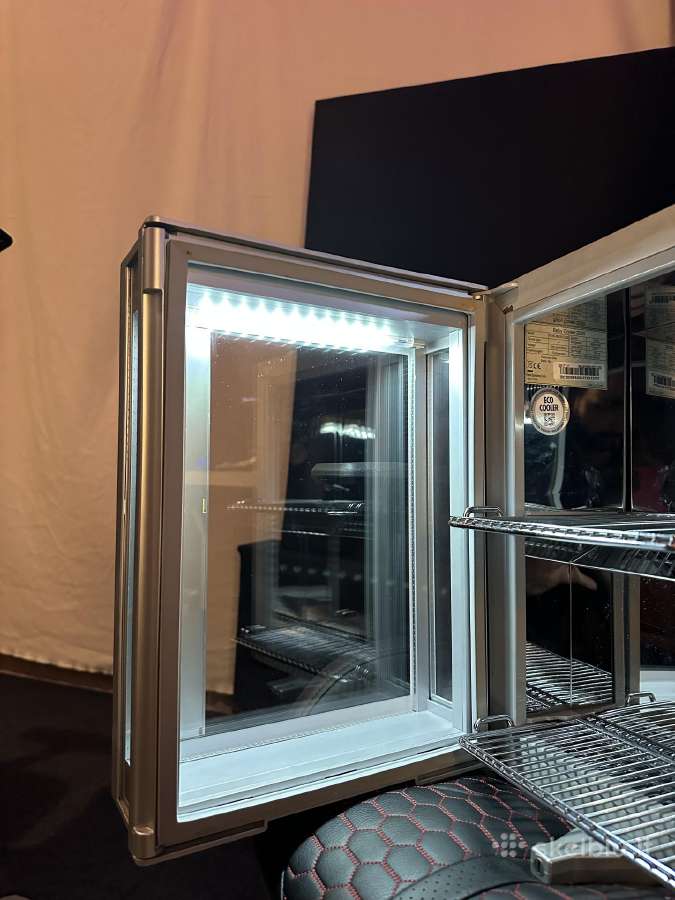 Red Bull Baby Cooler 2020 Eco LED mini šaldytuvas - nuotraukos Nr. 3