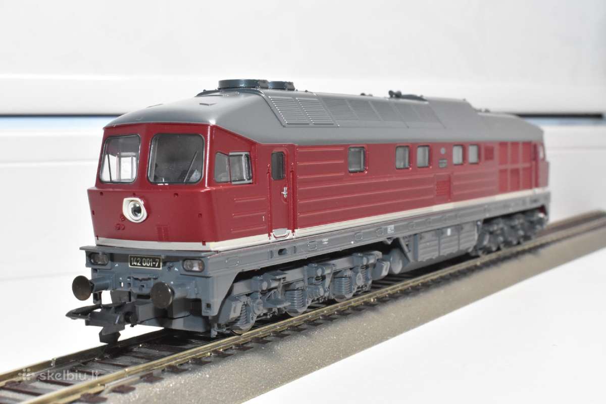 Roco dyzelinis lokomotyvas Br 142 - nuotraukos Nr. 2