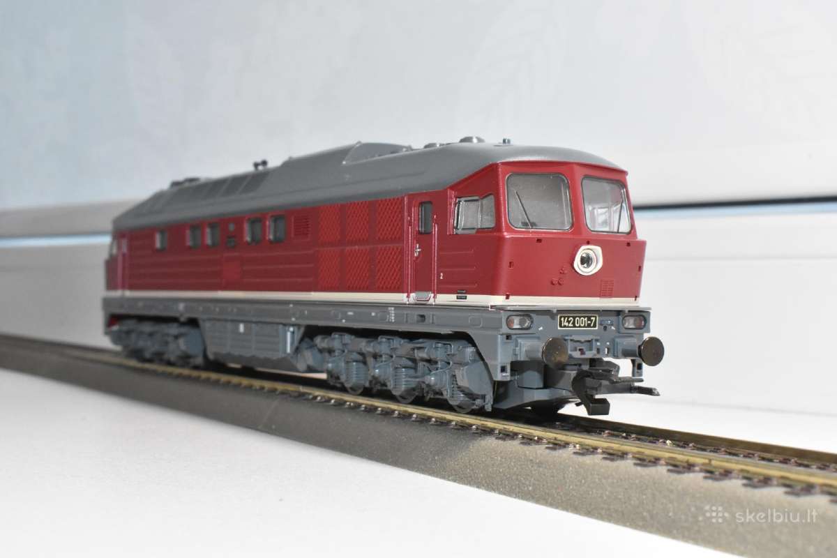 Roco dyzelinis lokomotyvas Br 142 - nuotraukos Nr. 3