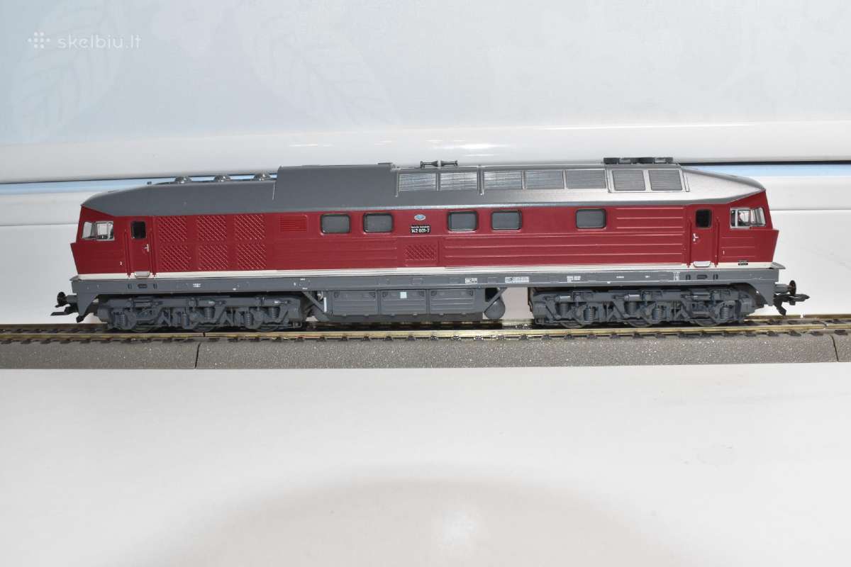 Roco dyzelinis lokomotyvas Br 142 - nuotraukos Nr. 4