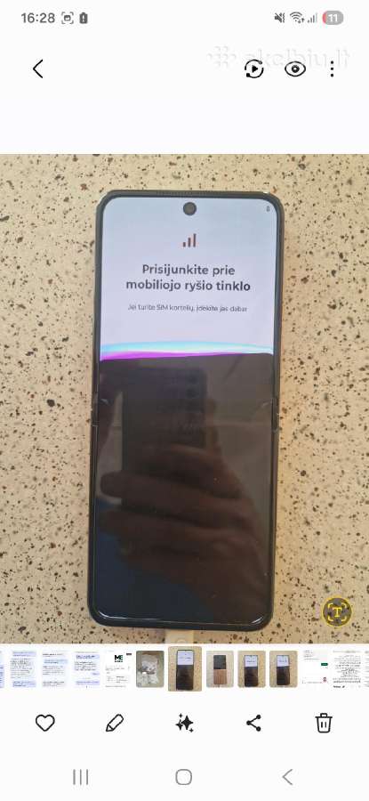 Motorola razr 60 ultra, su defektu - nuotraukos Nr. 3