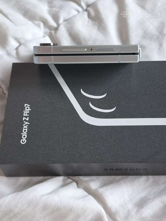 Samsung Galaxy Z Flip7 12 GB / 256 GB - nuotraukos Nr. 9