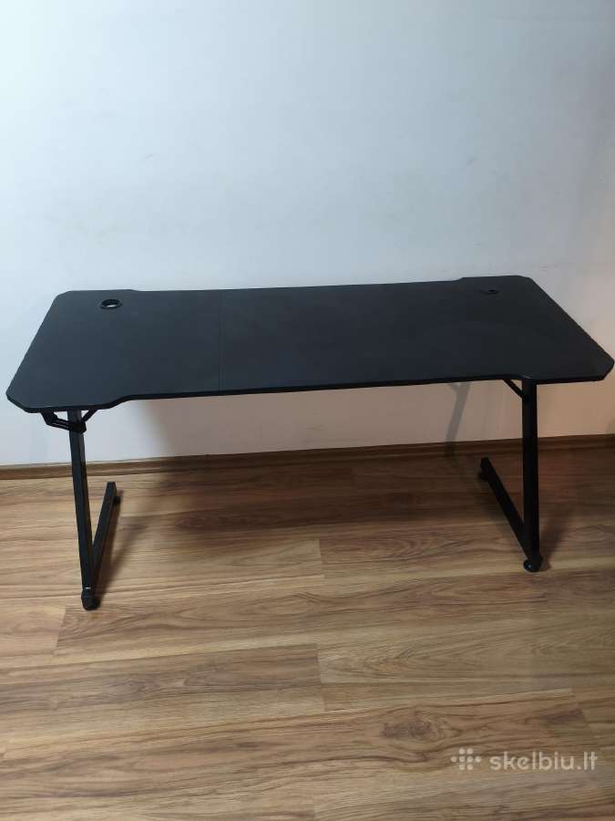 Juodas žaidimų / kompiuterio stalas (Gaming Desk) - nuotraukos Nr. 2