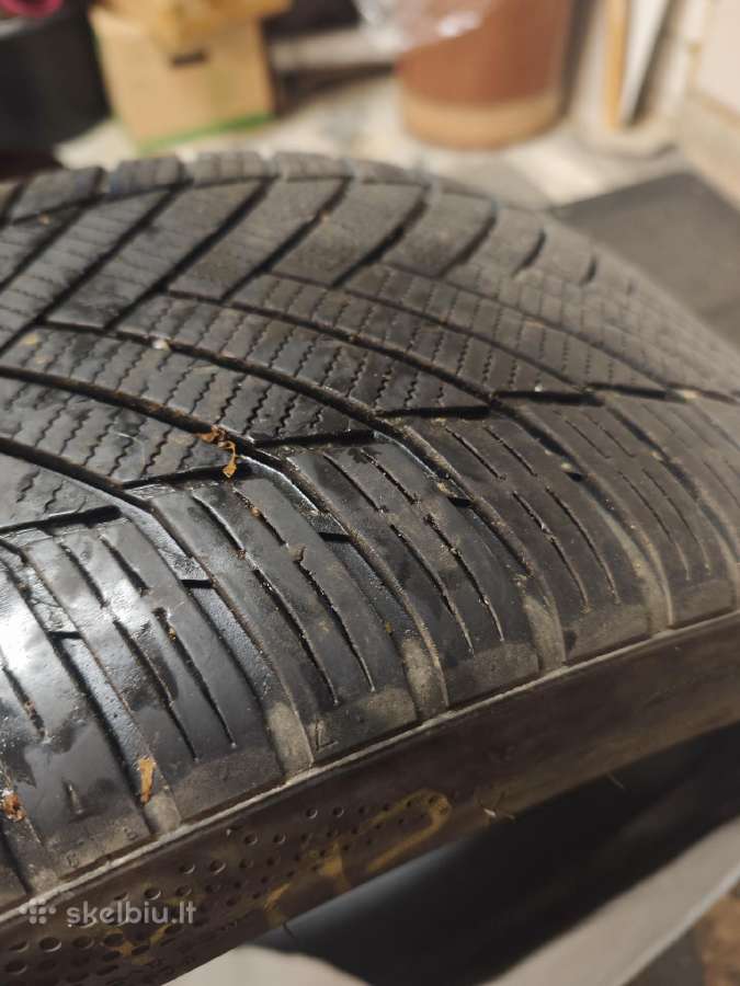 Padangos 245 40 R19 demisezoninės 2 vnt. 60€ - nuotraukos Nr. 5