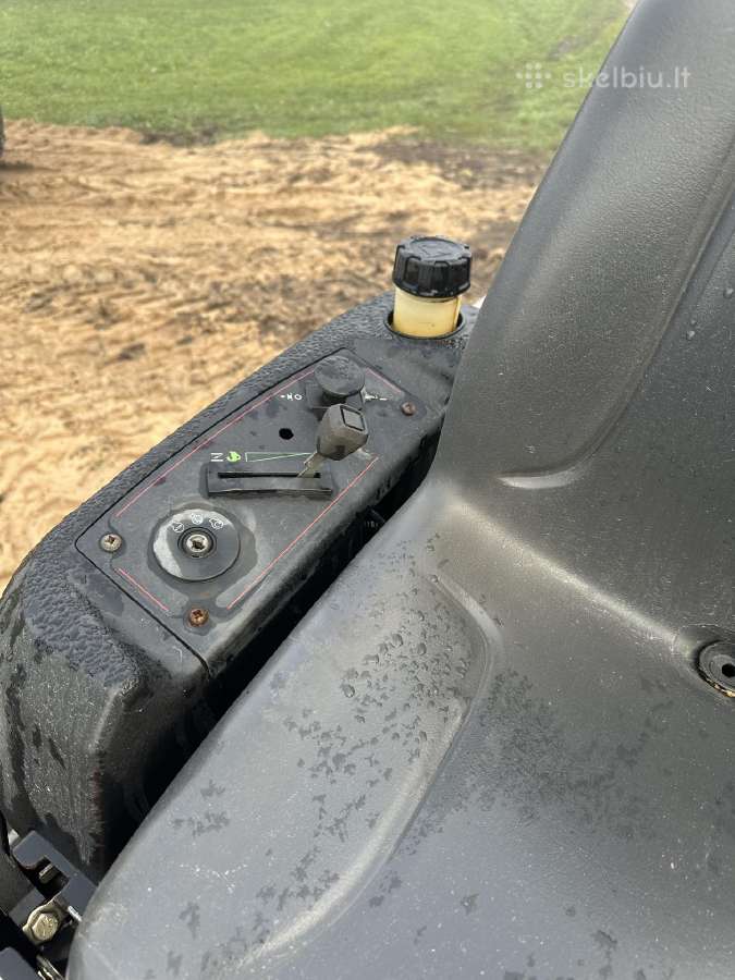 Toro Z5020 nulinio apsisukimo traktoriukas - nuotraukos Nr. 8