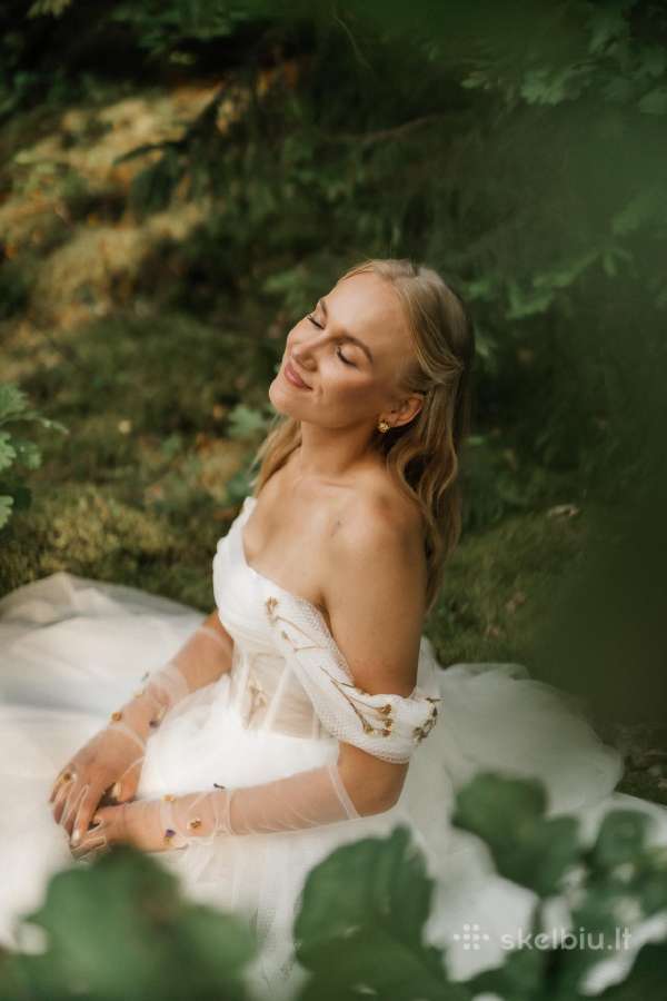 Vestuvinė nuotakos balta suknelė su korsetu - nuotraukos Nr. 8